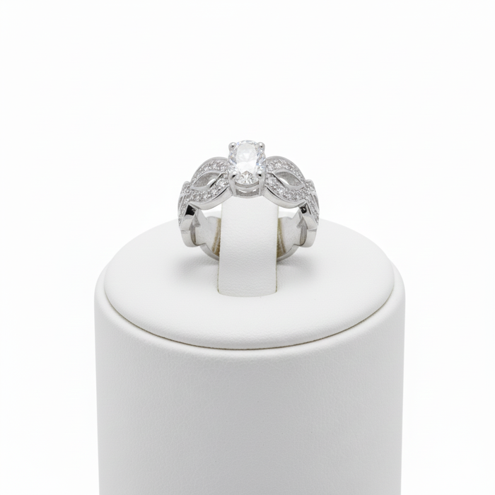 Top Oval Diamond Ring