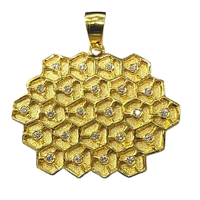 Honey bee diamond pendanr